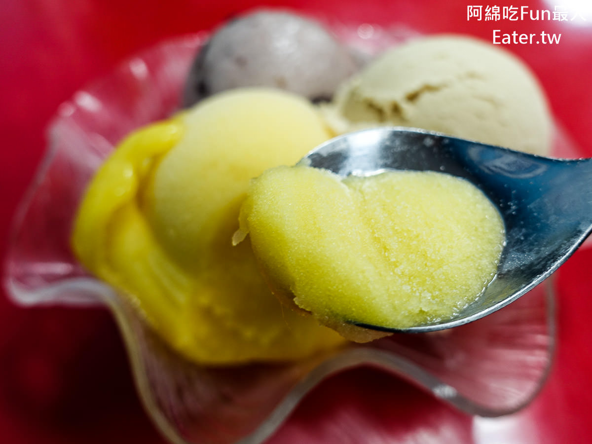 桃園美食|榕樹下綿綿冰桃園店 桃園中山東路上的傳統冰甜品